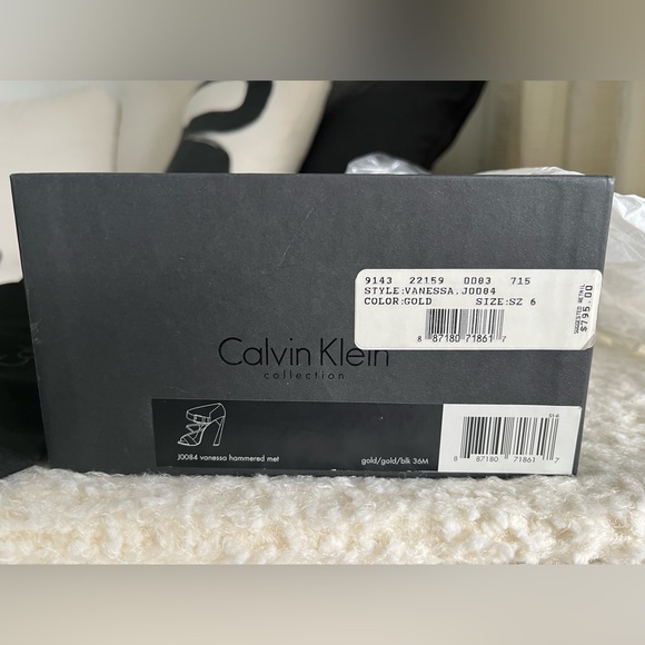 Calvin Klein Collection - Picture 6 of 9